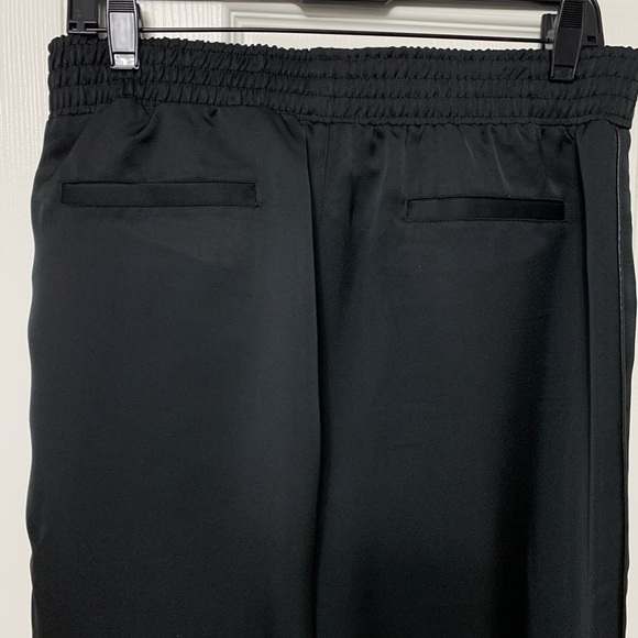New Evereve x David Lerner Jazmine Black "Satin" Slim Jogger - Picture 4 of 8